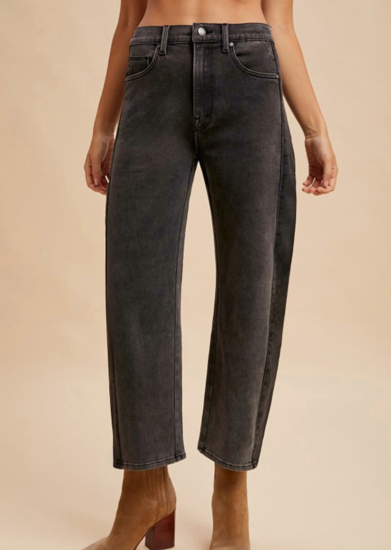 Women's Two Toned Black Barrel Jeans