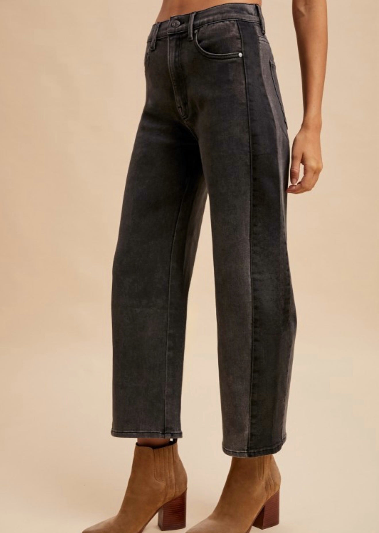 Women's Two Toned Black Barrel Jeans