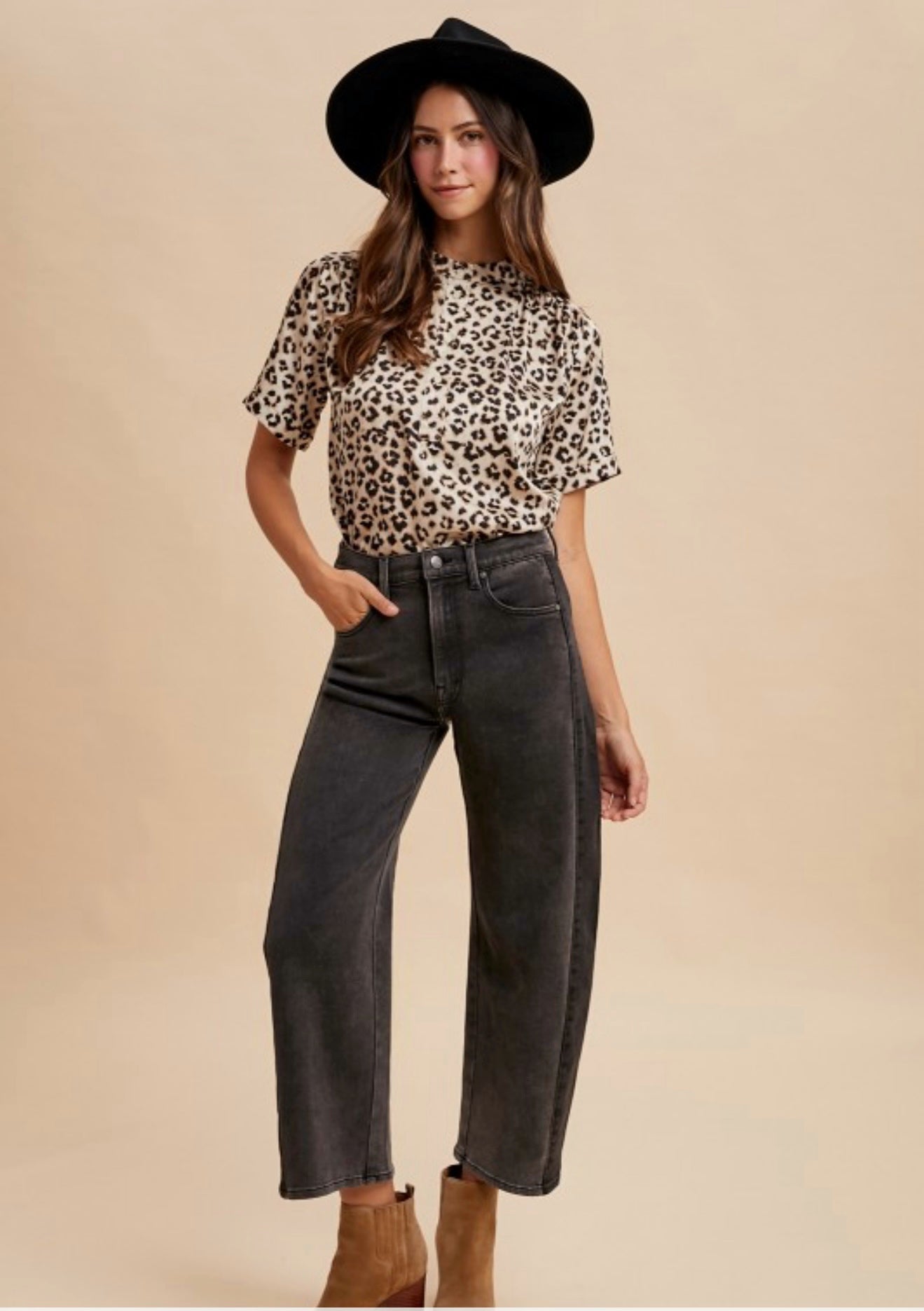 Women's Two Toned Black Barrel Jeans